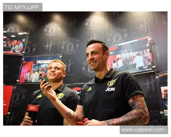 聚焦传奇足球运动员成长历程与赛场精神力量深度探索与启示之路分析